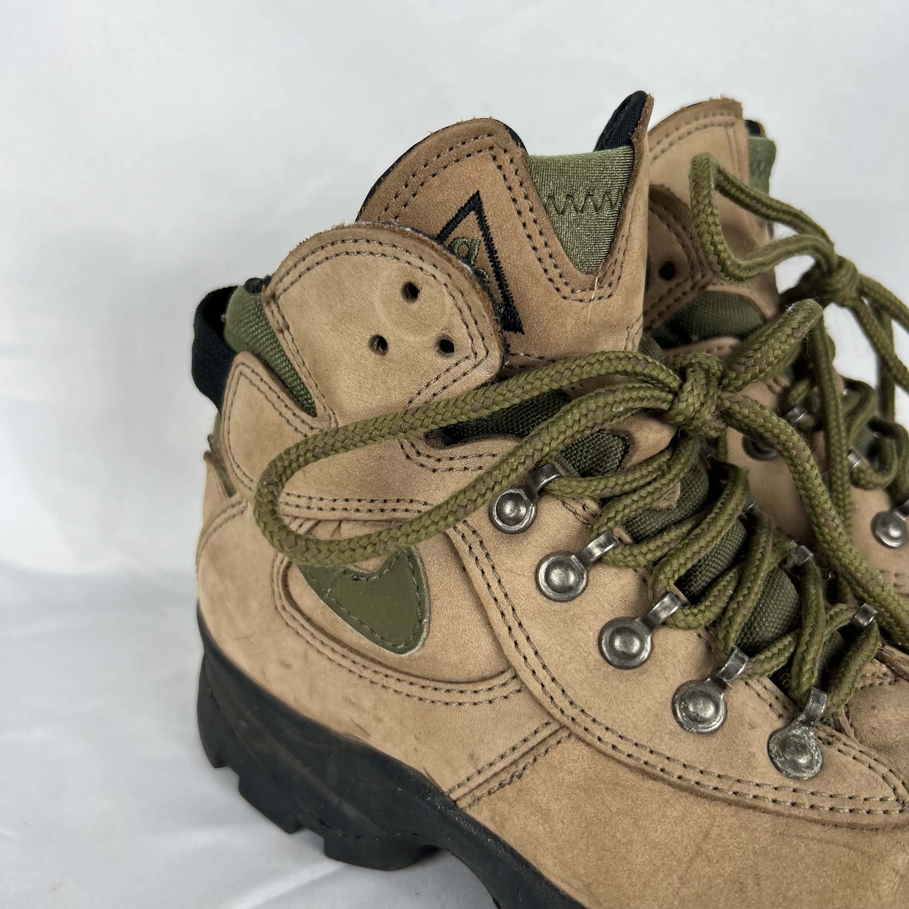 00s Nike ACG Hiking Boots- M's 5, W's 6.5