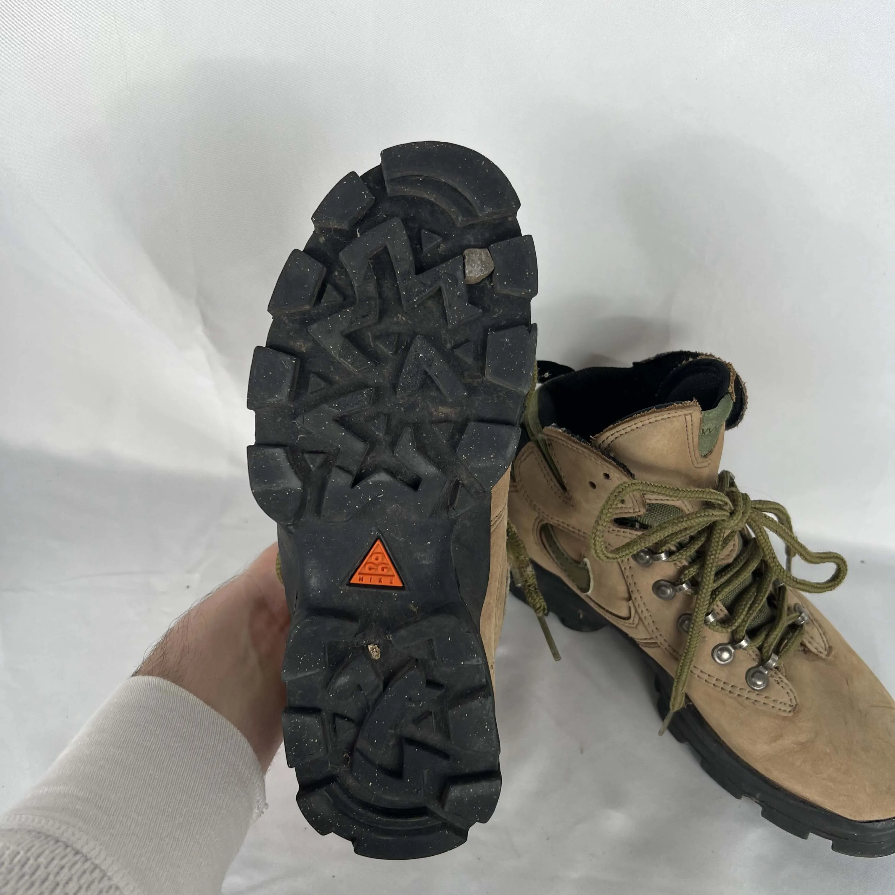 00s Nike ACG Hiking Boots- M's 5, W's 6.5