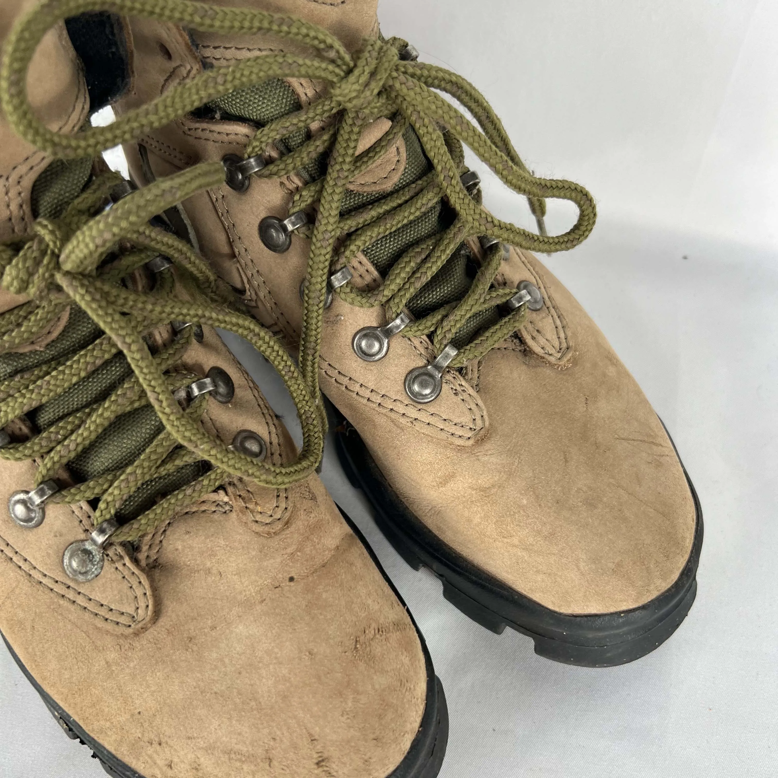 00s Nike ACG Hiking Boots- M's 5, W's 6.5