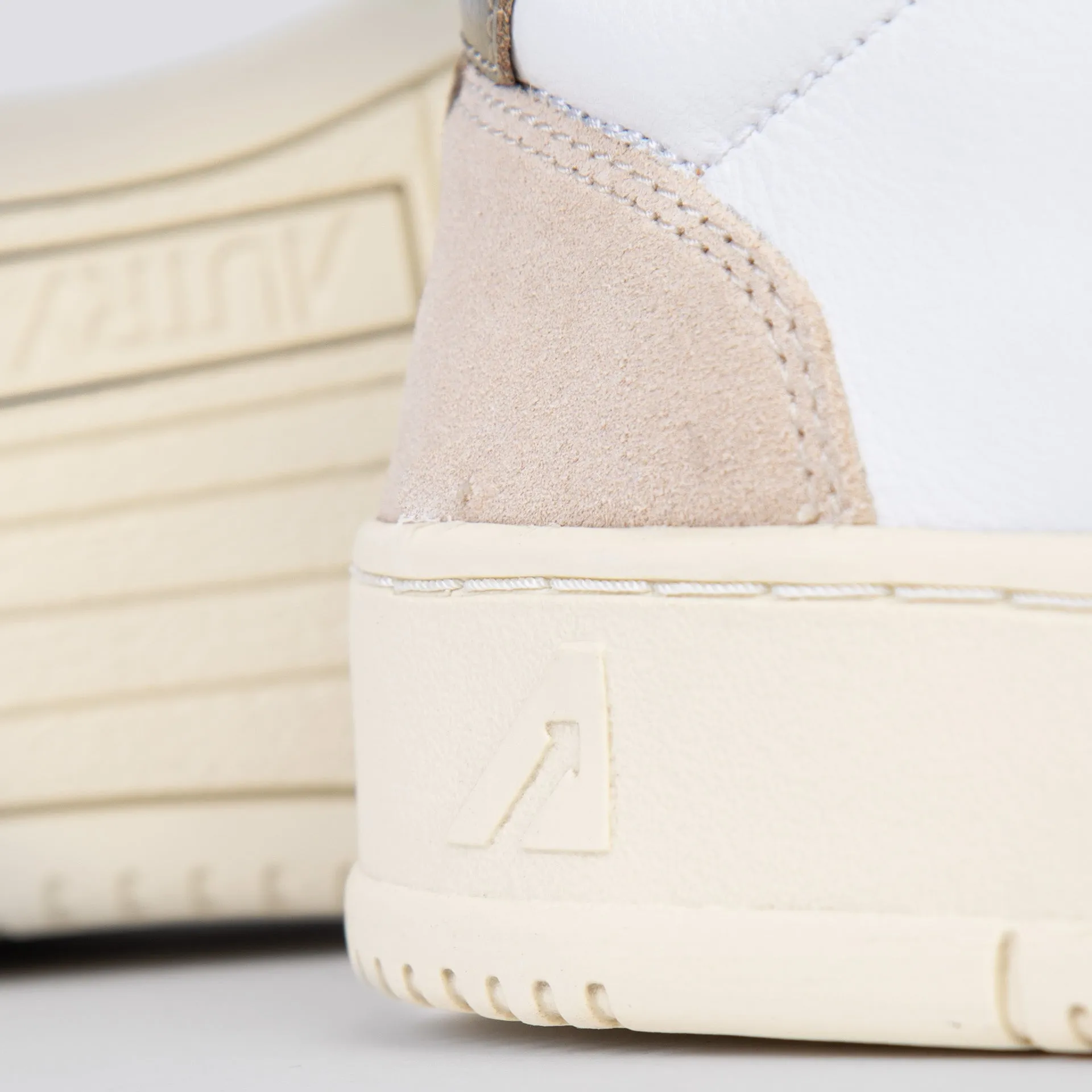 AUTRY SNEAKERS MEDALIST AULW-LS 77