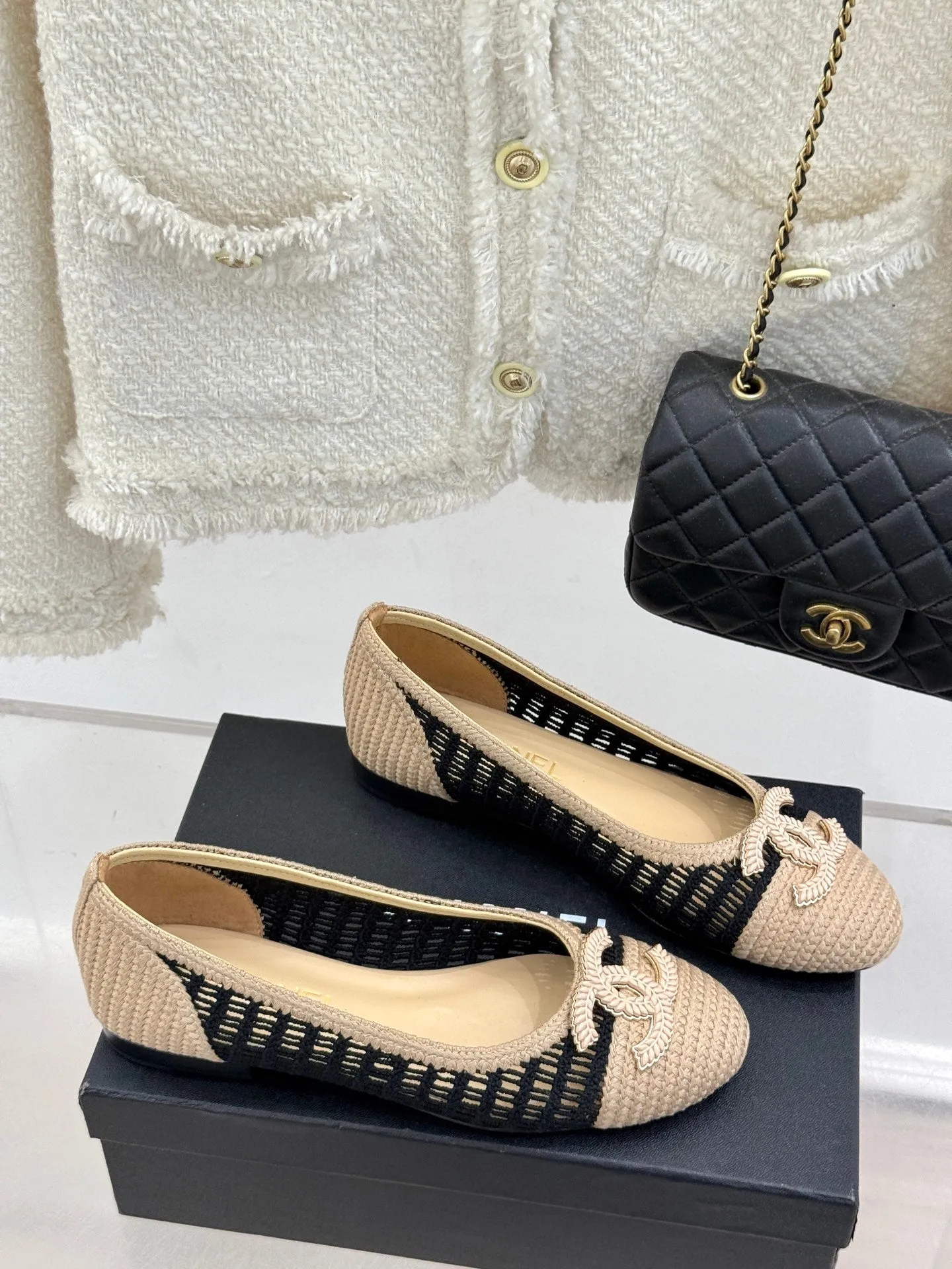 CC 25P Hollow Double C Ballet Flats 15mm Beige Black Raffia 265640