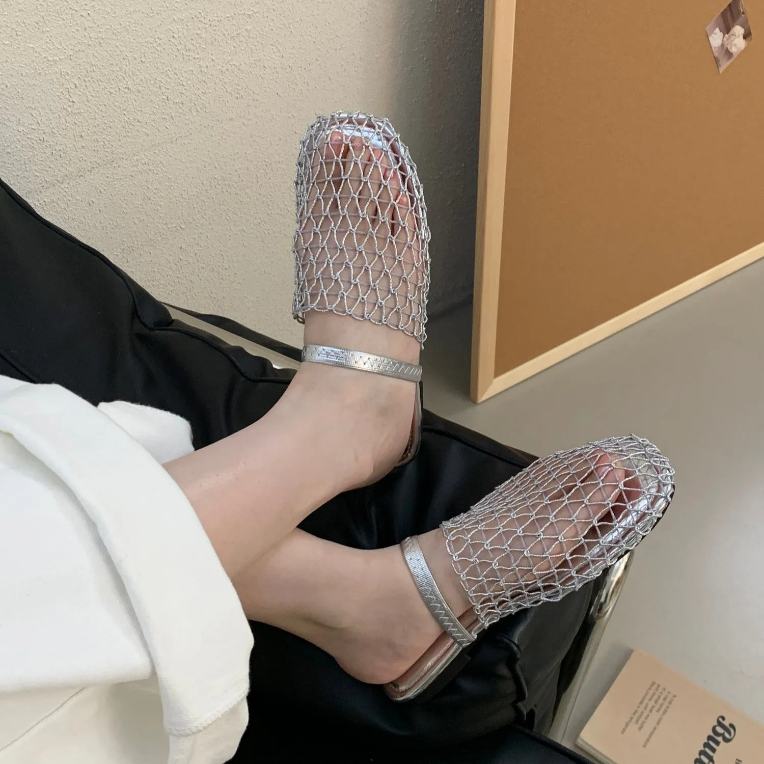 Lattice Veil Flats