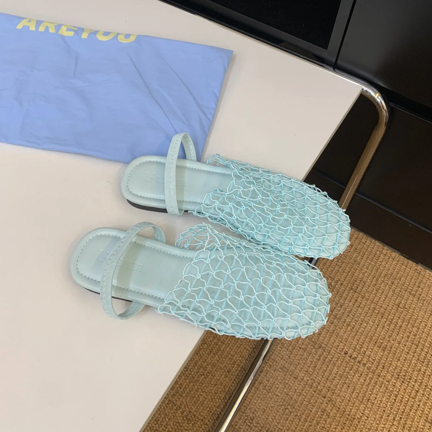 Lattice Veil Flats