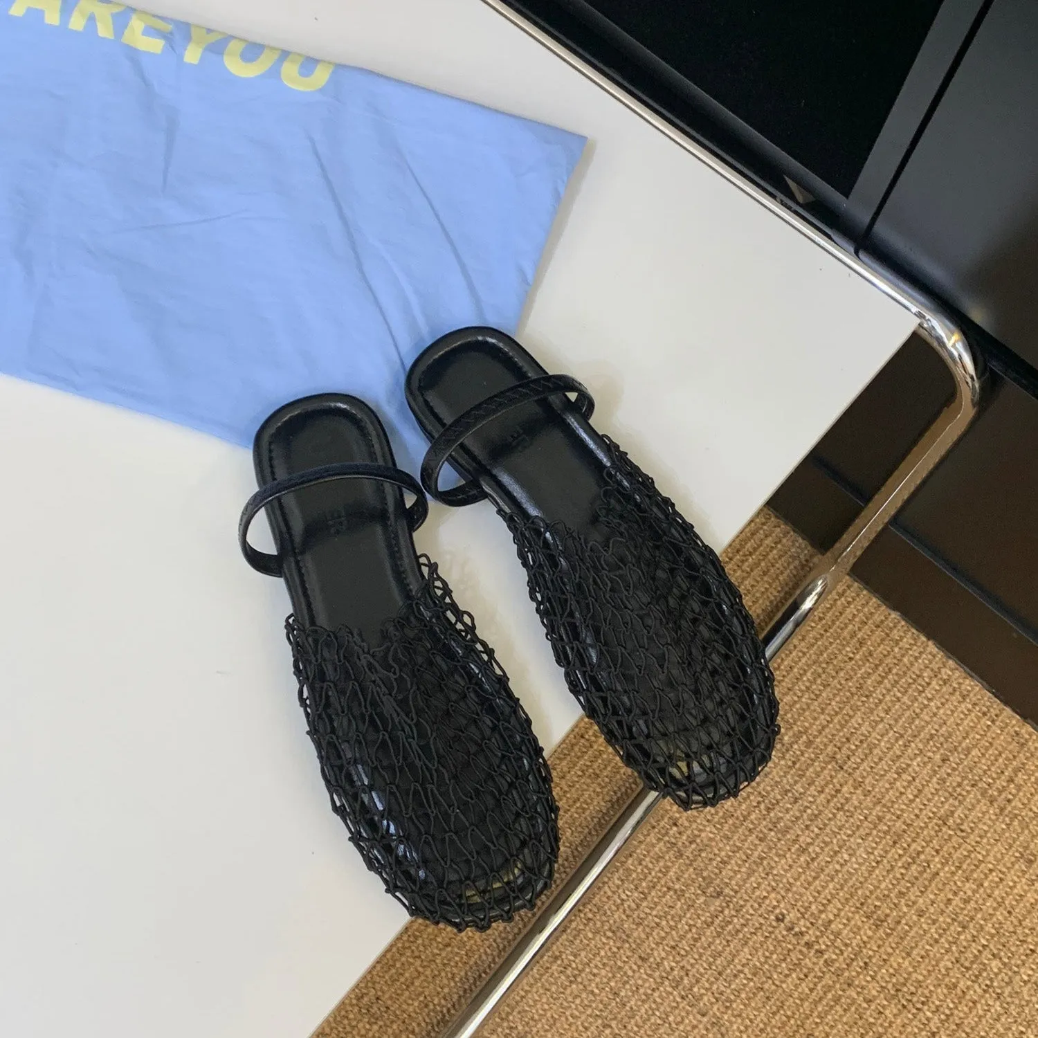 Lattice Veil Flats