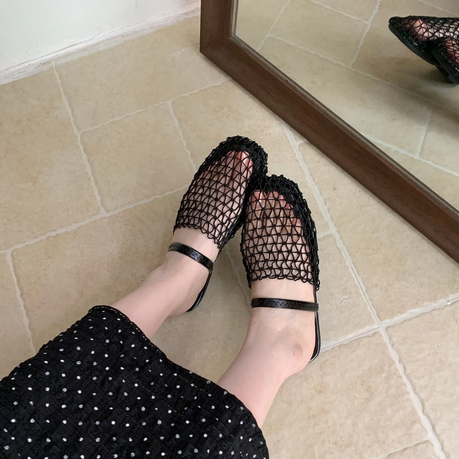 Lattice Veil Flats
