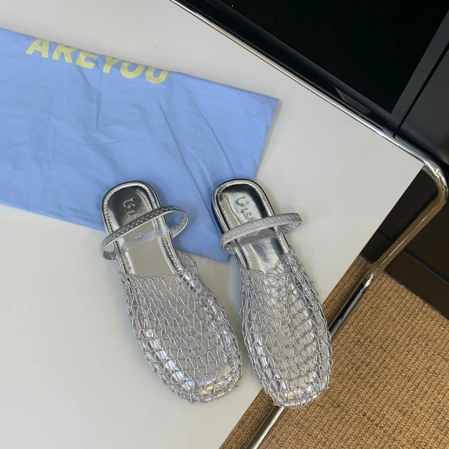 Lattice Veil Flats