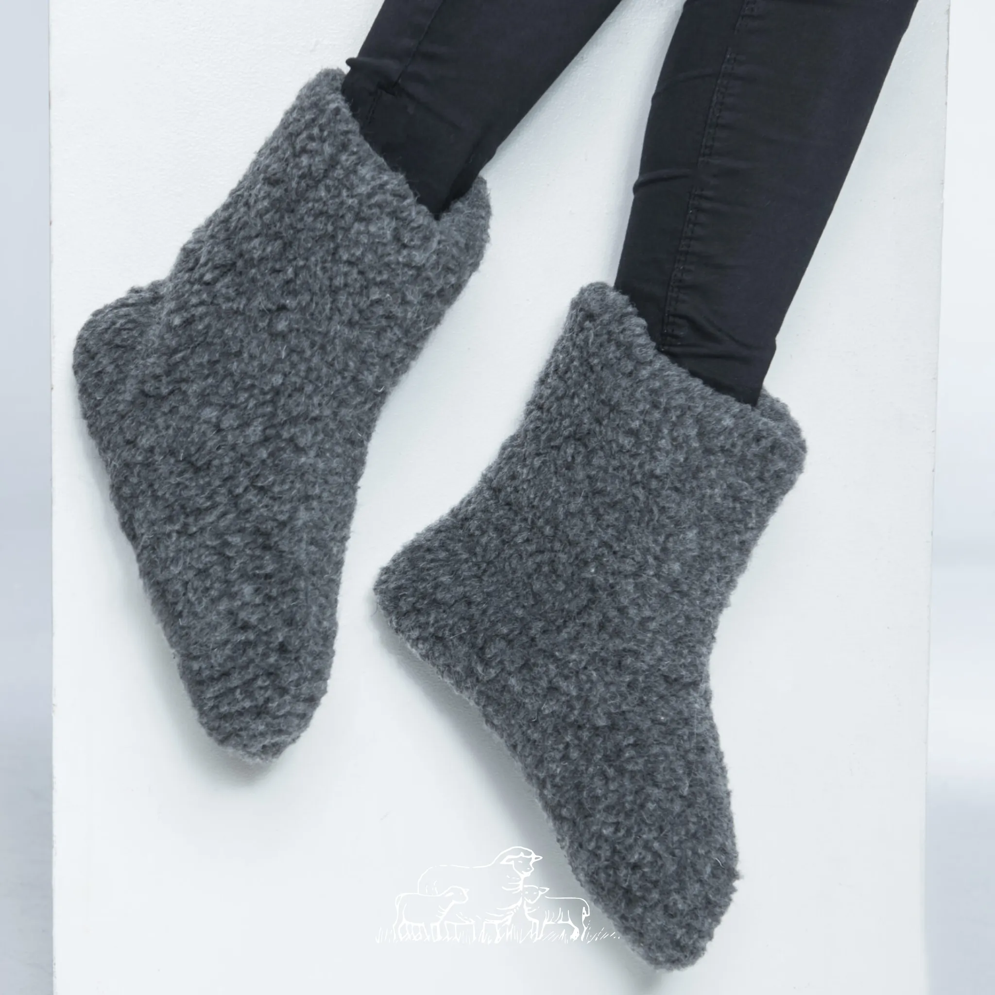 Long Cloud Slippers Graphite