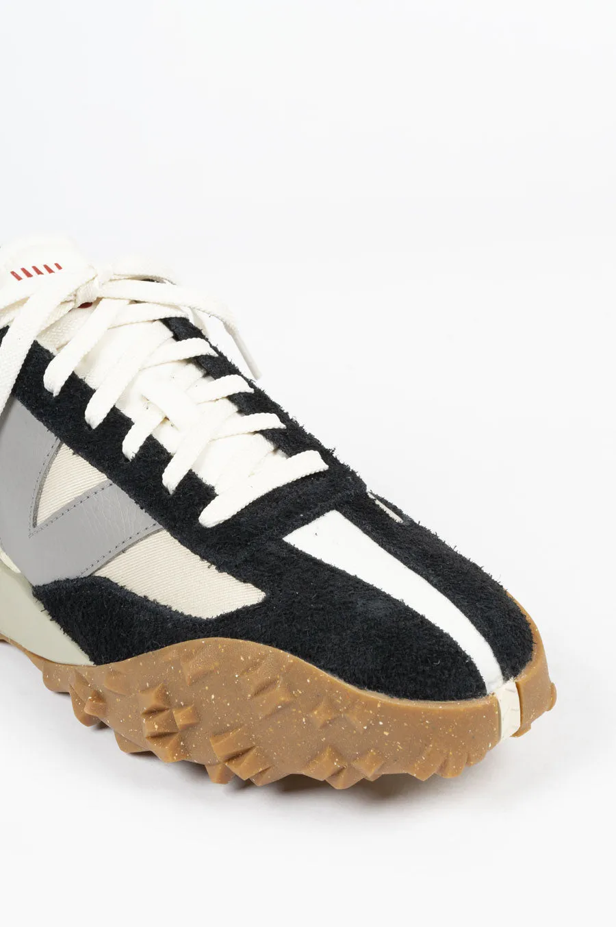 NEW BALANCE XC72 WHITE BLACK