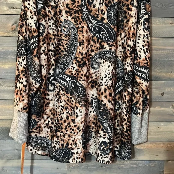 New Ruby Rd Woman Cozy Mixed Animal Print Sweater Women’s Size 1X in Oat Multi