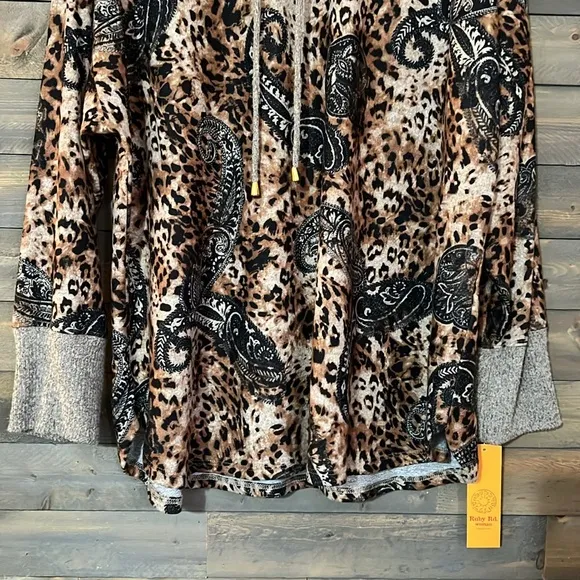 New Ruby Rd Woman Cozy Mixed Animal Print Sweater Women’s Size 1X in Oat Multi