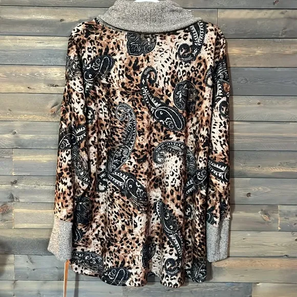 New Ruby Rd Woman Cozy Mixed Animal Print Sweater Women’s Size 1X in Oat Multi