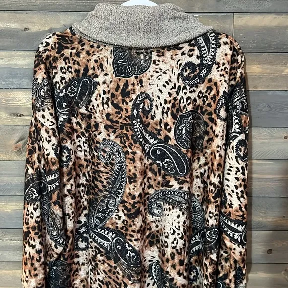 New Ruby Rd Woman Cozy Mixed Animal Print Sweater Women’s Size 1X in Oat Multi