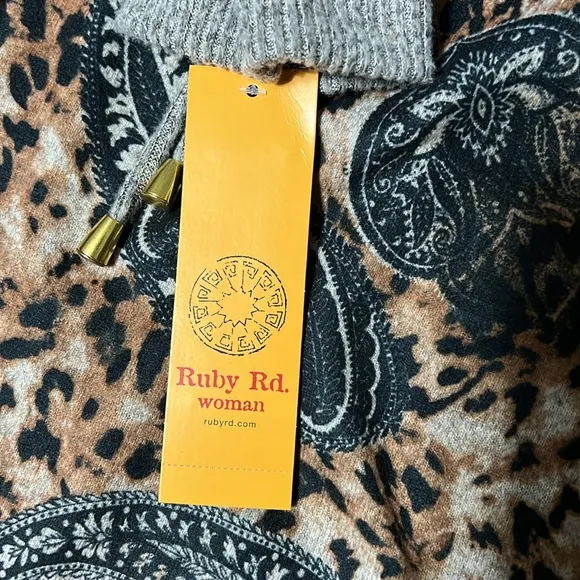 New Ruby Rd Woman Cozy Mixed Animal Print Sweater Women’s Size 1X in Oat Multi