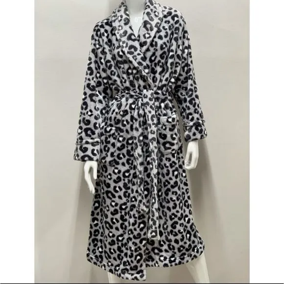 🤩New Sonoma lifestyle intimates plush cozy robe size S