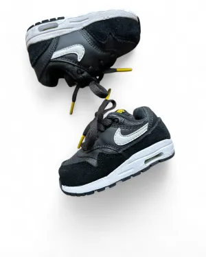 Nike Air Max 1 toddler in black/yellow (UK3.5/EU19.5)