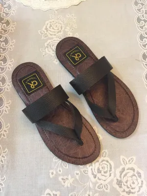 Strapped Divided Toe Slippers Brown