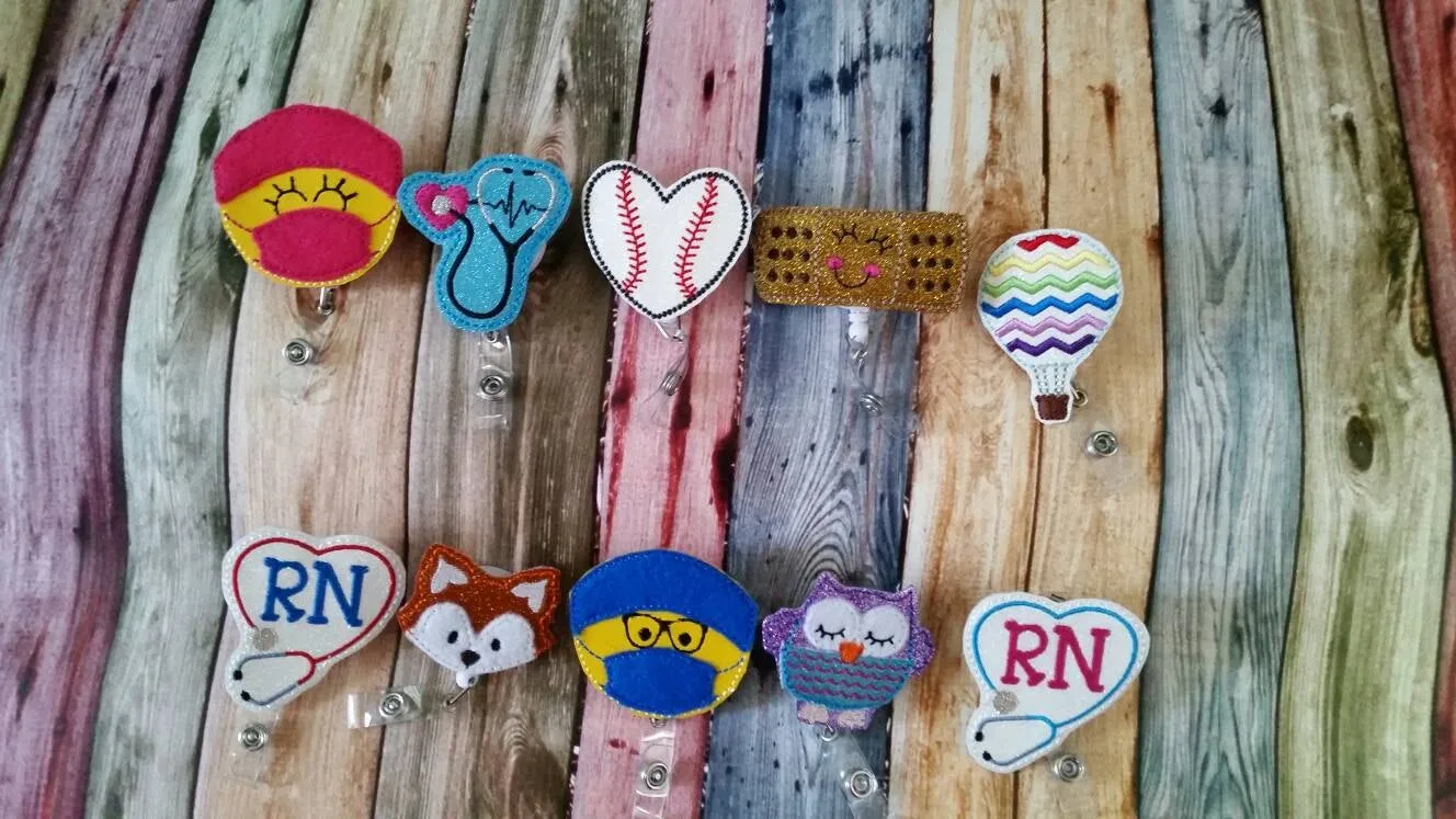 Surgeon Badge Reel - Retractable Badge Reel - Made with Vinyl and Felt and Embroidered - Durable - Uniform
