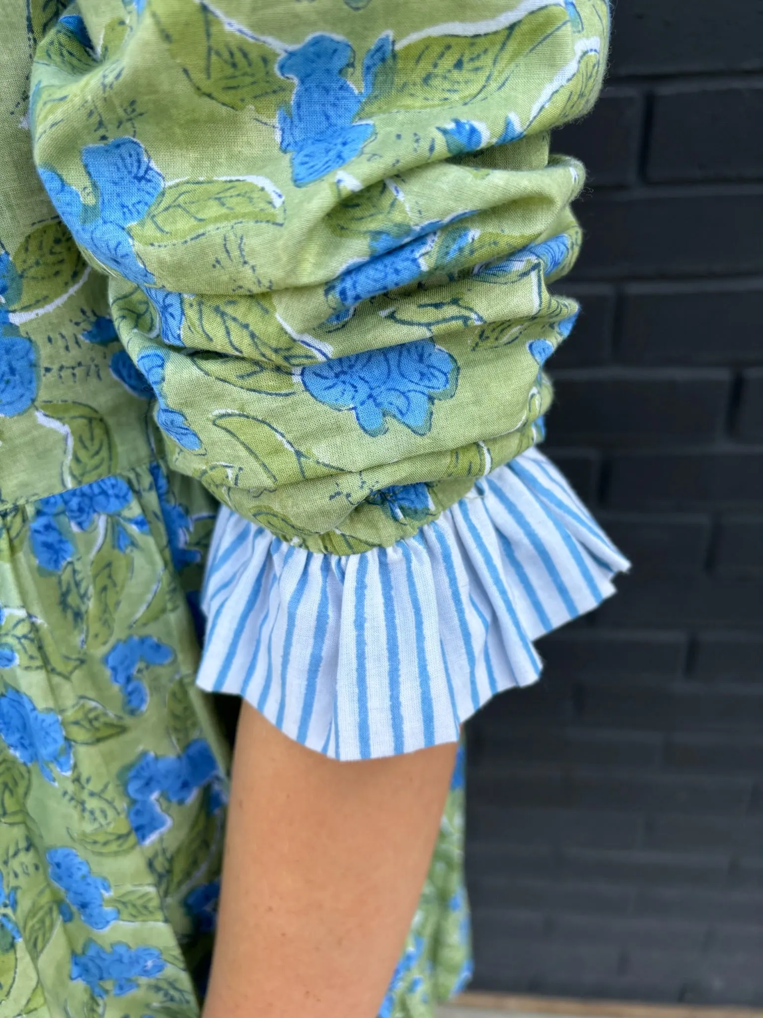 The Anndee short dress in green and blue Freesia block print