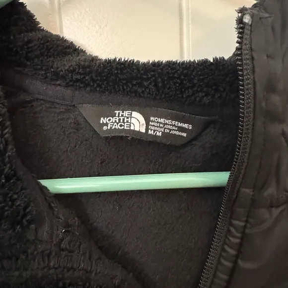 The North Face Black Fleece Jacket. Women’s medium.