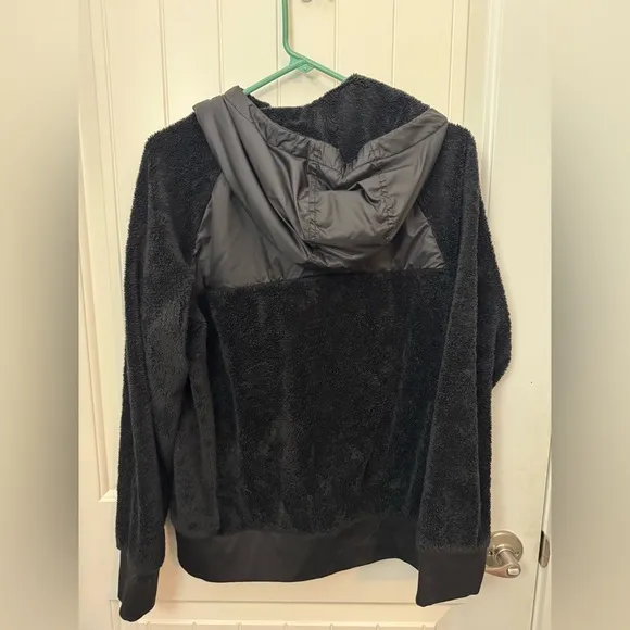 The North Face Black Fleece Jacket. Women’s medium.