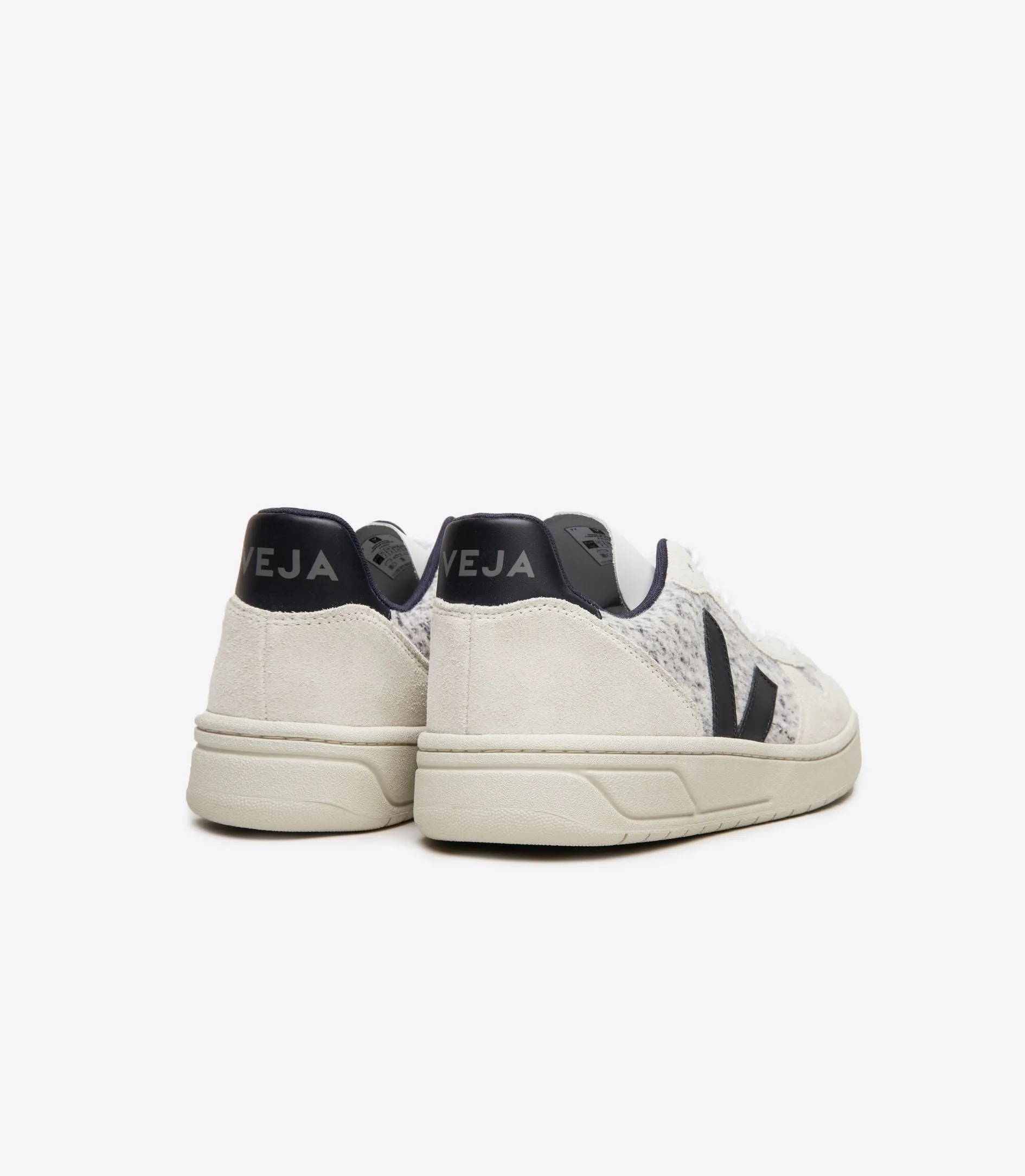 V-10 Sneaker